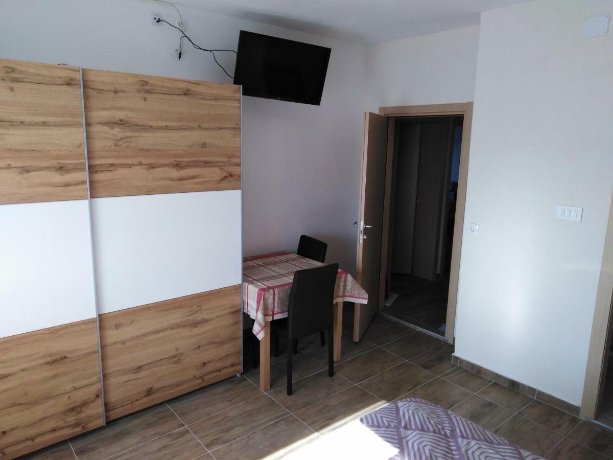 Nediljko & Mila Apartment Zadar